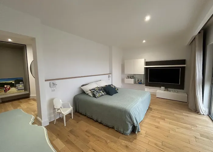 Tiga Villa *